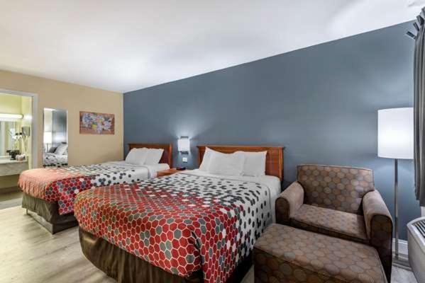 Econo Lodge Erlanger Esterno foto